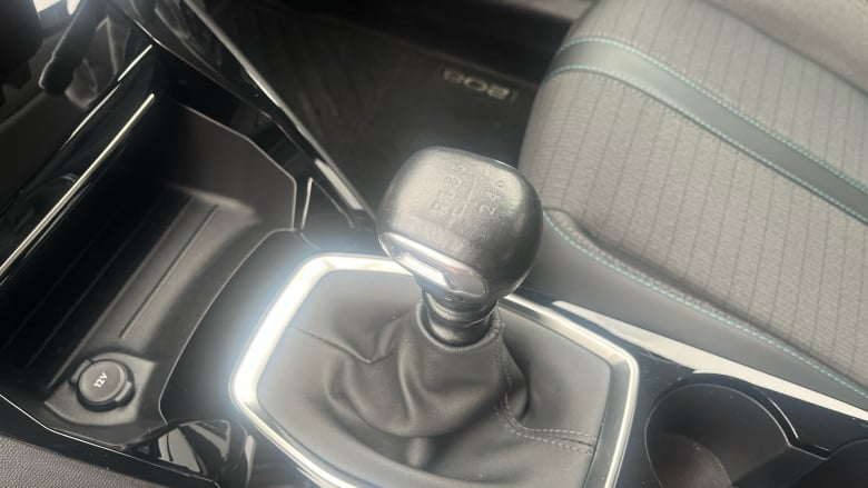 Peugeot 208 1.2 PureTech 100 Allure 5dr Petrol Hatchback